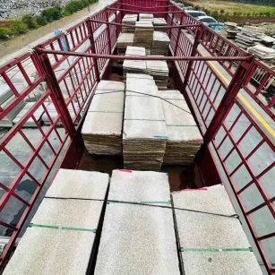 陇南 黄金麻花岗岩荔枝面，光面毛板装车完成