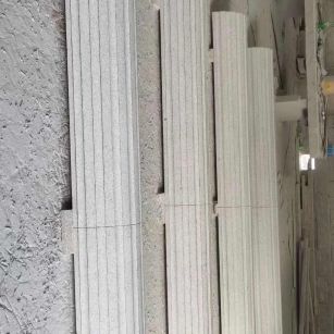 陇南 花岗岩厂家带你看白麻花岗岩门楼大柱柱皮