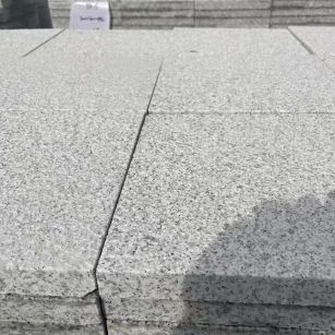 陇南 白麻花岗岩石材推荐 荔枝面地铺石