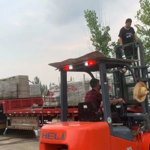 陇南 黄金麻冰裂纹，地铺石装车