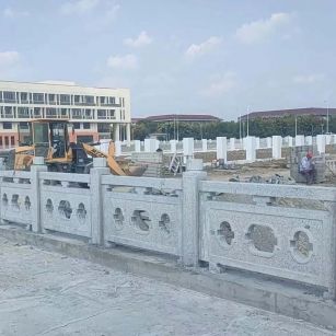 陇南 白麻花岗岩荔枝面河道栏杆