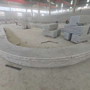 陇南 芝麻白异形坐凳，自然面光面弧形加工