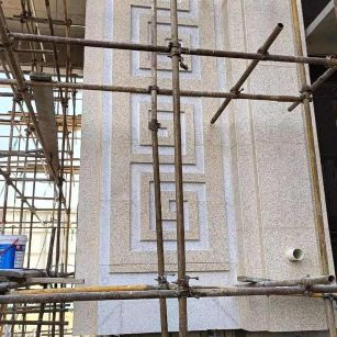 陇南 黄金麻花岗岩别墅外墙干挂回纹造型效果