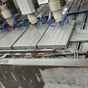 陇南 芝麻白花岗岩荔枝面盲道雕刻