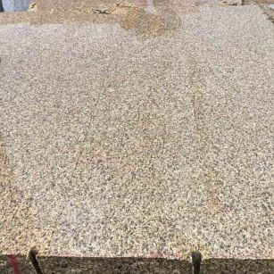 陇南 黄金麻花岗岩石材方料
