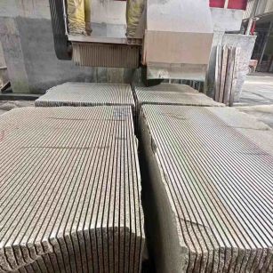 陇南 车间生产日常，黄金麻白麻花岗岩