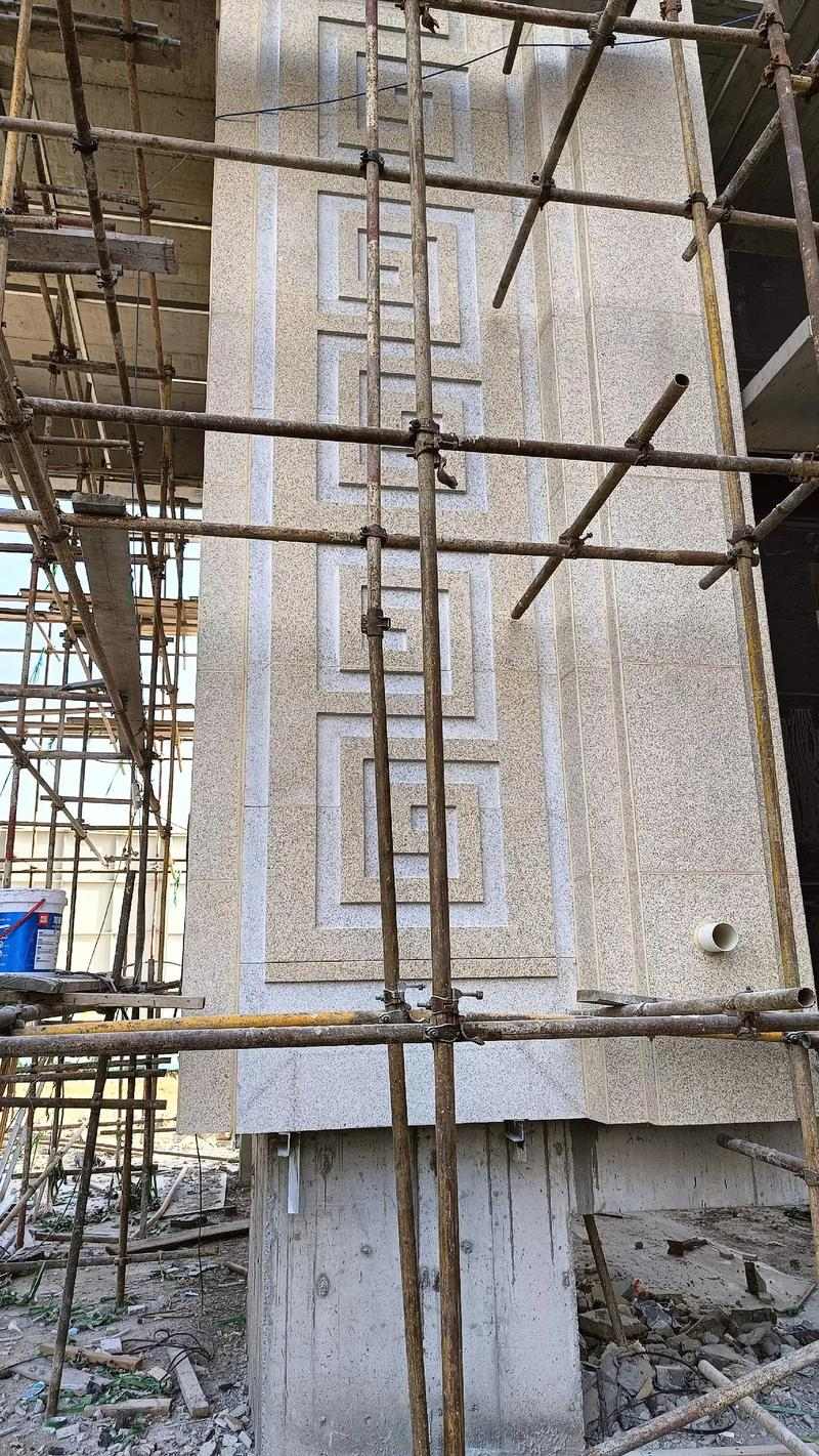 陇南 黄金麻花岗岩别墅外墙干挂回纹造型效果