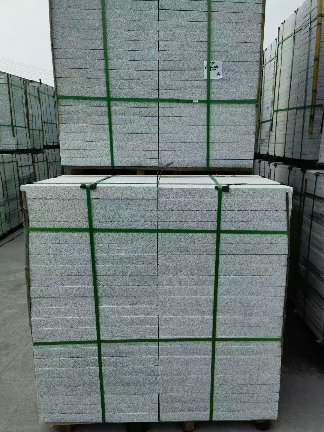 陇南 芝麻白火烧，园林广场市政工程地铺石，1.8~5.0厚均有现货