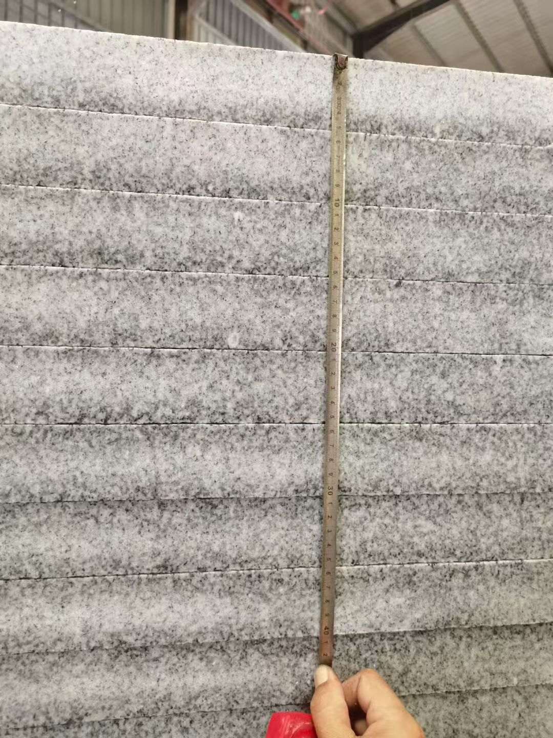 陇南 芝麻白火烧成品厚薄均匀，B料价格接近A料质量