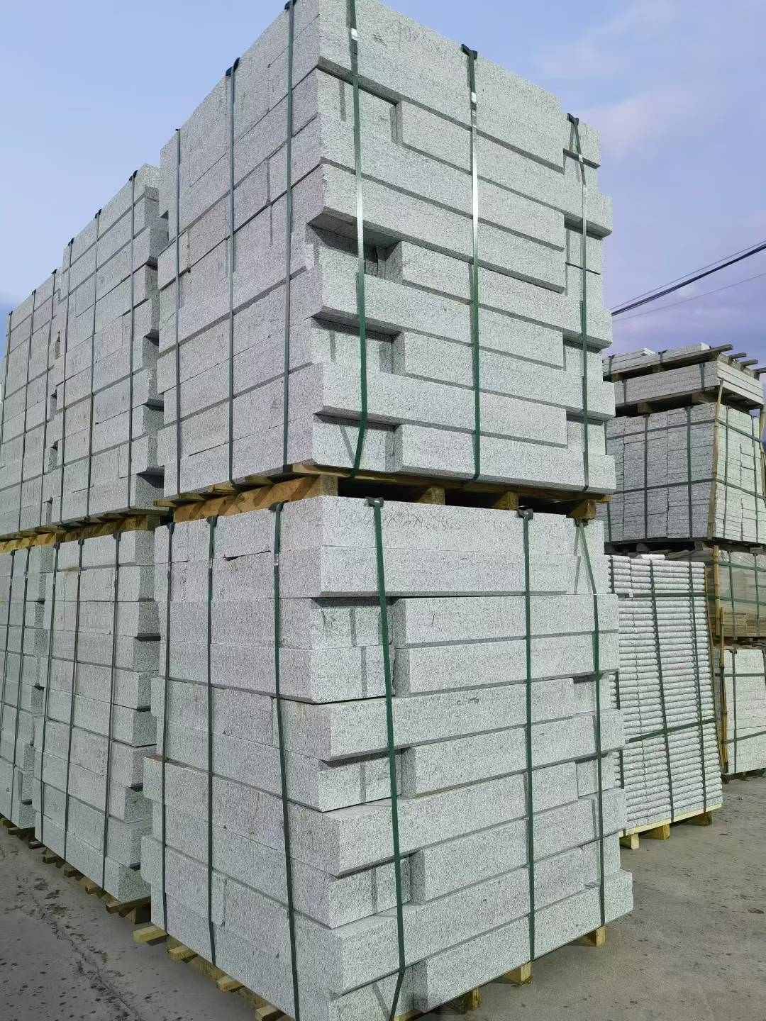 陇南 芝麻白花岗岩路沿石，路缘石，路肩石，道牙，立缘石，马路牙子，街沿石，侧石等