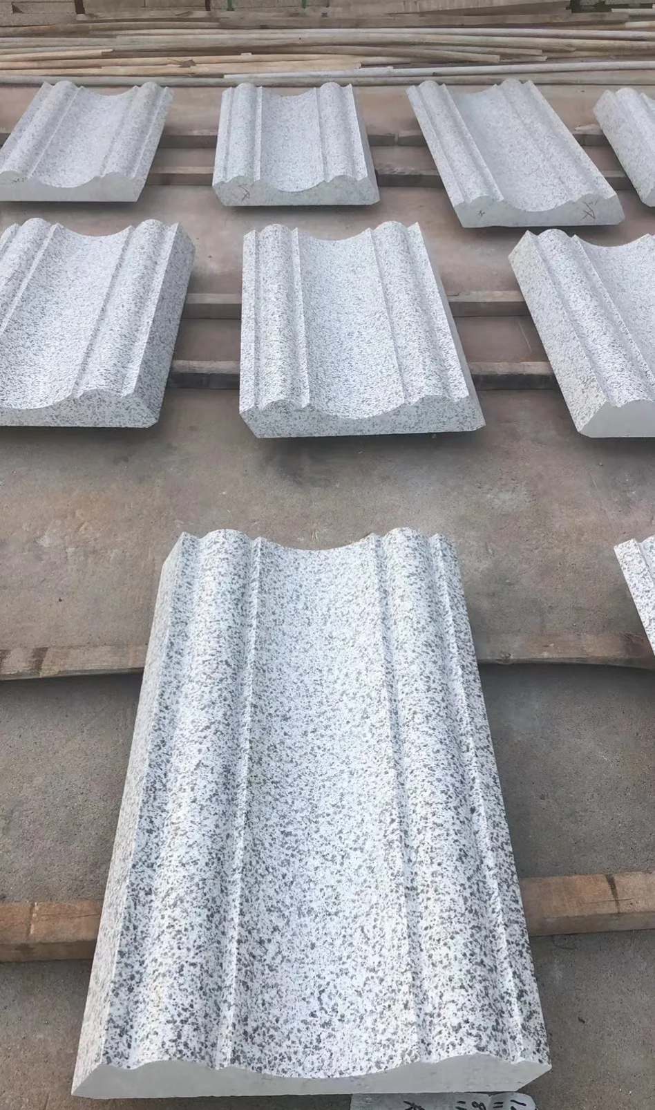 陇南 白麻花岗岩光面别墅线条