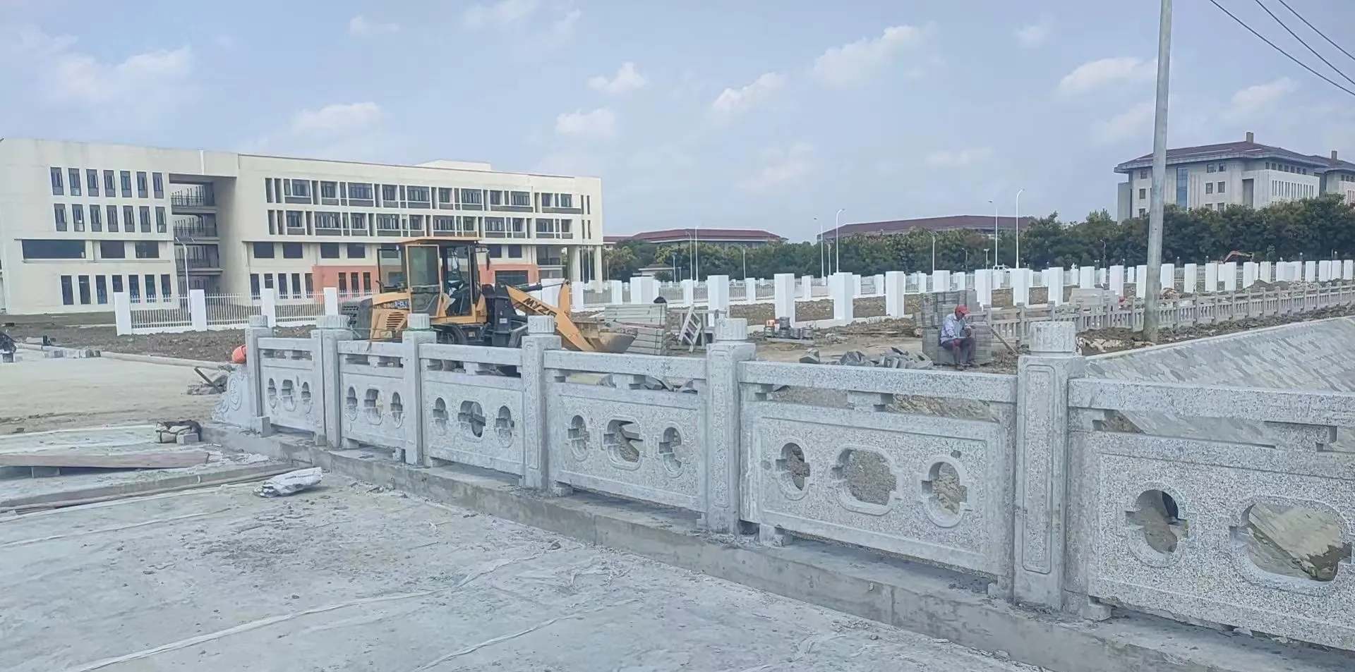 陇南 白麻花岗岩荔枝面河道栏杆