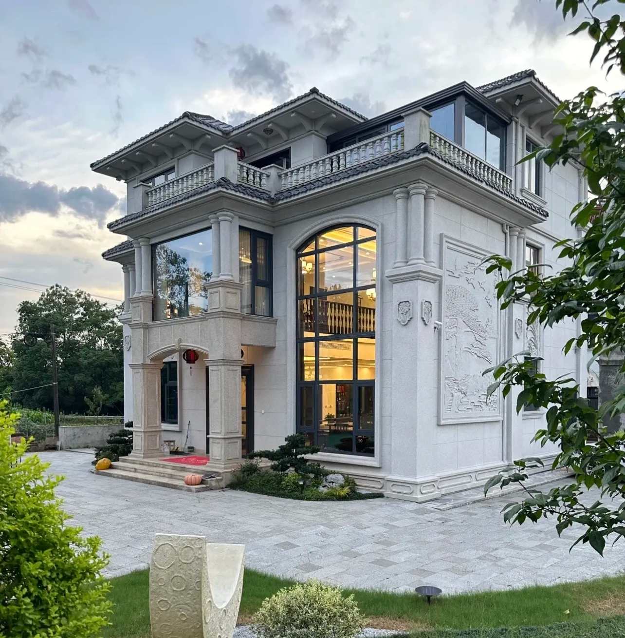 陇南 白麻花岗岩私人别墅干挂石材豪华定制