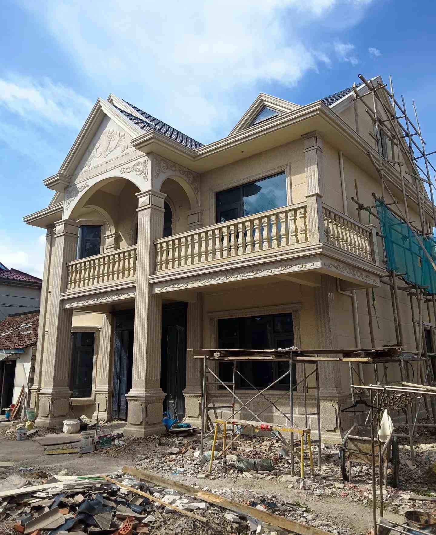 陇南 黄金麻花岗岩石材私人别墅雕花门楼柱阳台栏杆