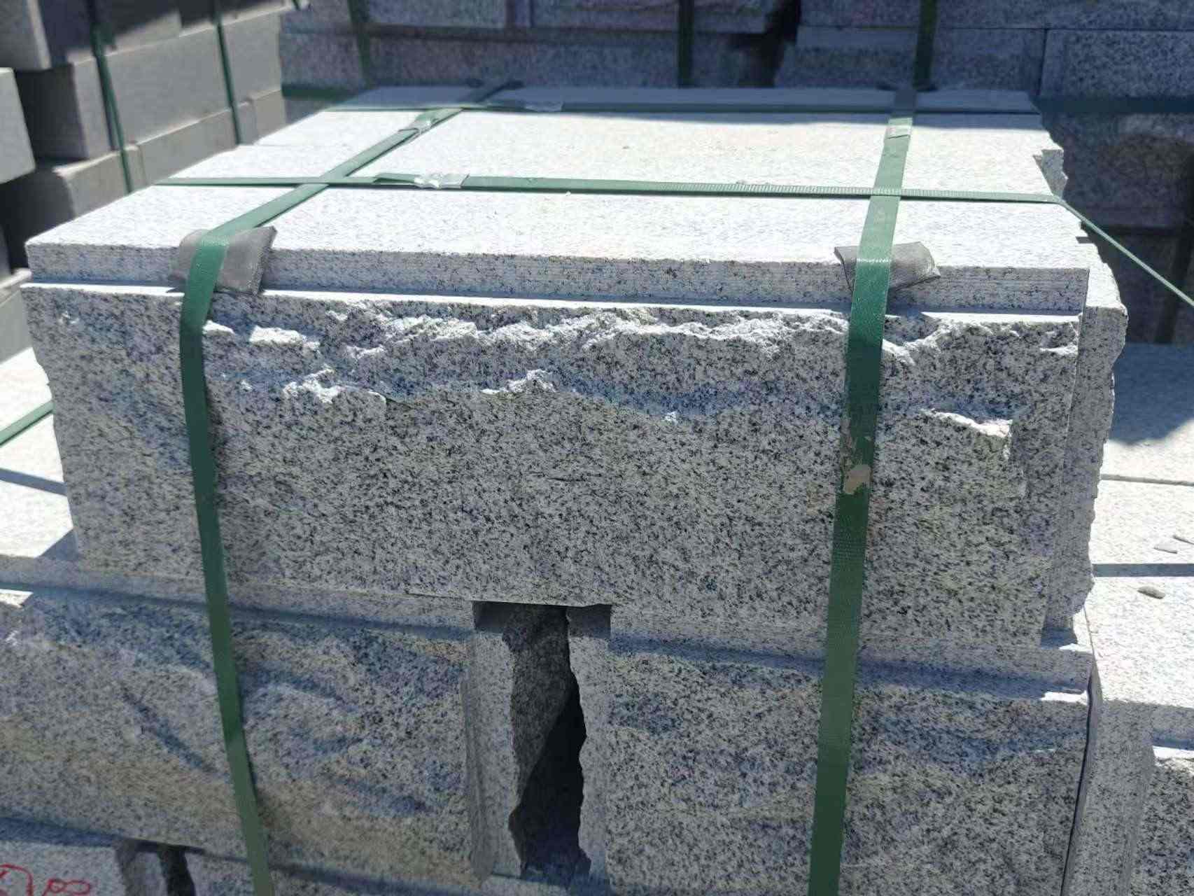 陇南 芝麻白花岗岩自然面成品