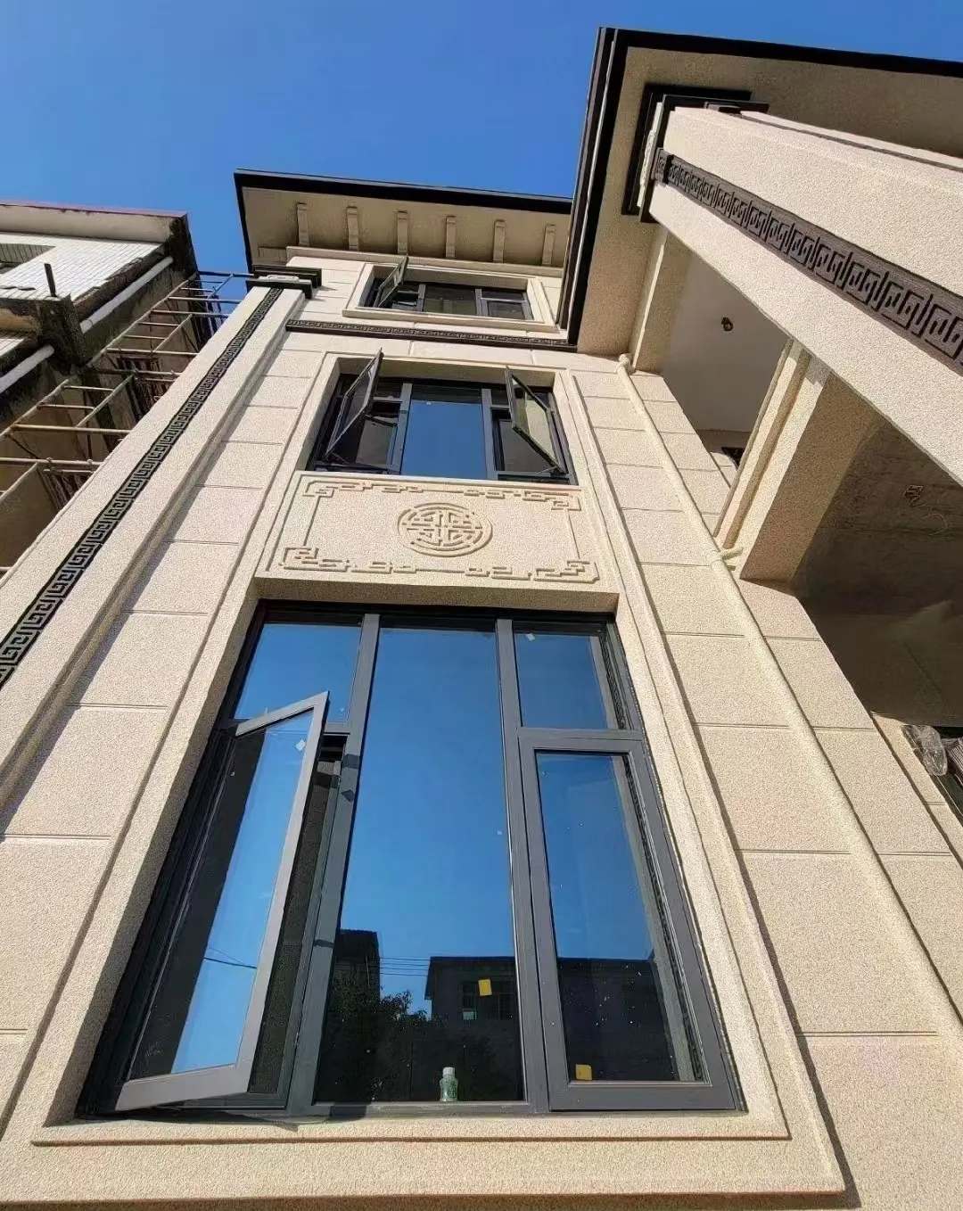 陇南 黄金麻荔枝面别墅外墙干挂效果展示