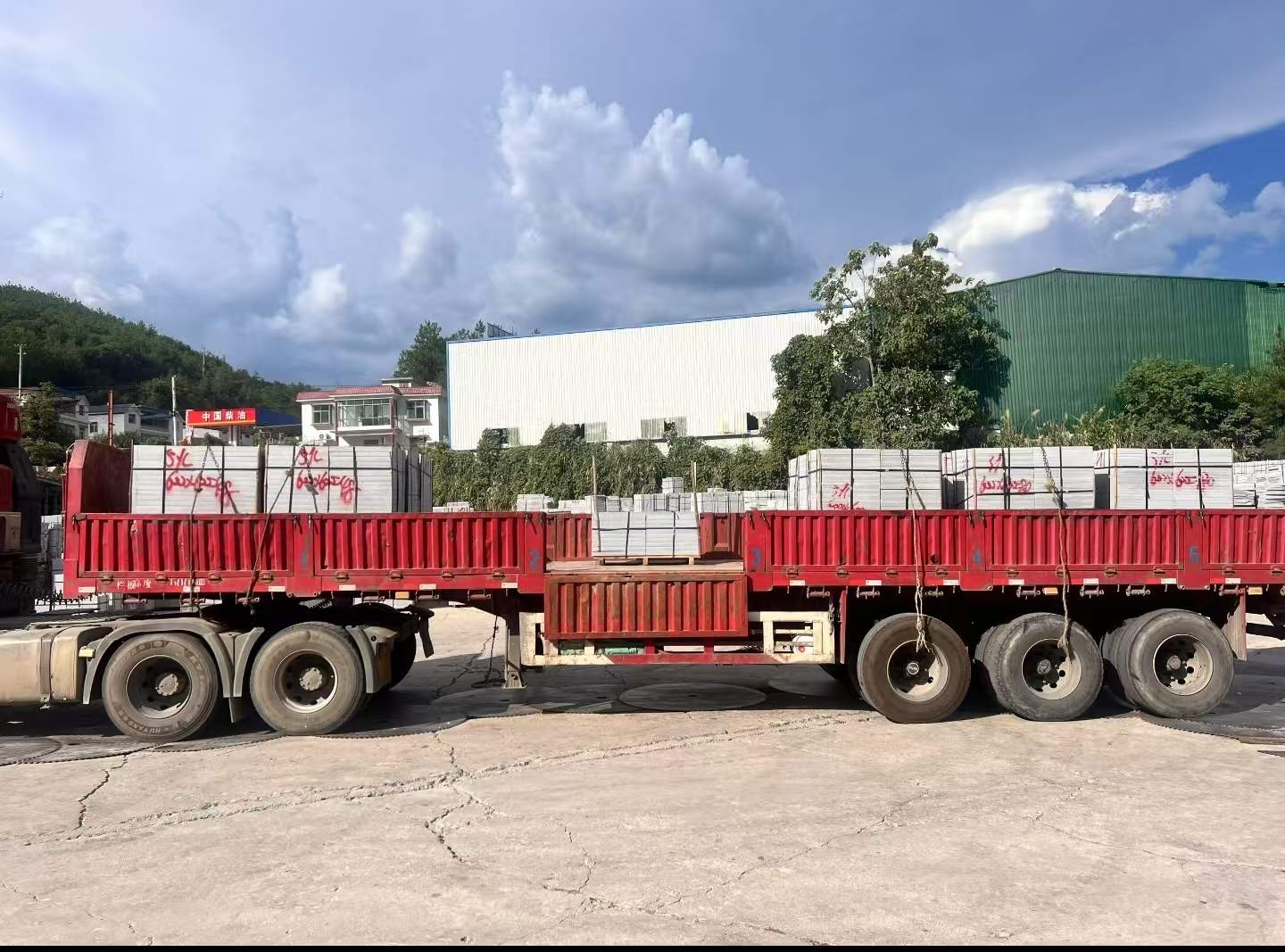 陇南 芝麻灰花岗岩地铺石出货日常